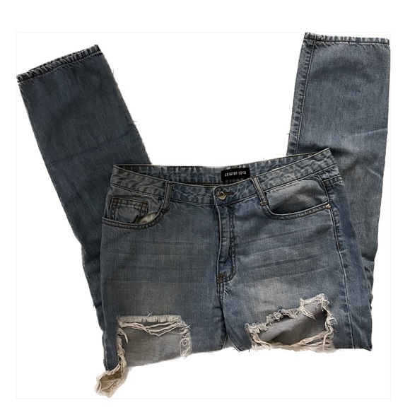 Fashion nova distressed jeans - Picture 3 of 3